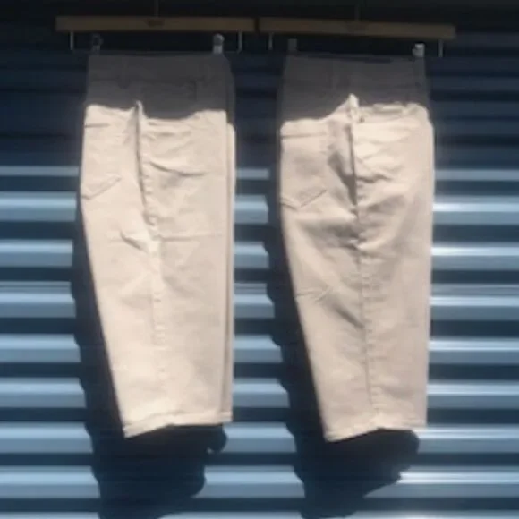 Bermuda Skimmer Shorts . Size: 4 Average . Beige . (2) Pair Bundle